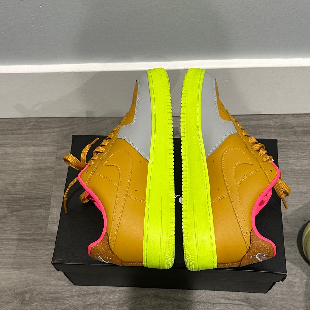 AF1 Low Vibrant Multicolor Sneakers - Picture 7 of 8